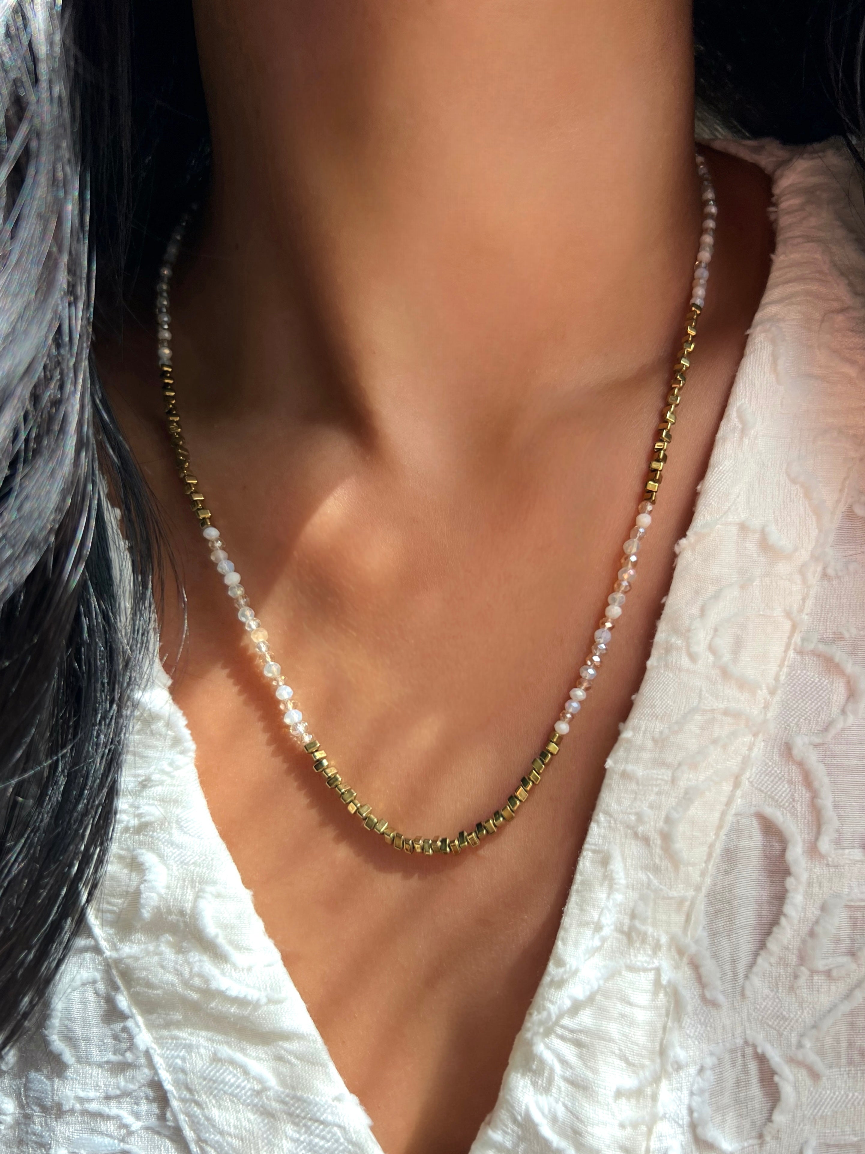 Colar Hematitas Com Mix Cristais Nude 50cm