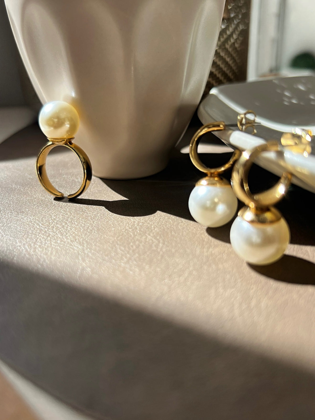 Conjunto De Duas Peças Brinco e Anel Com Pérola