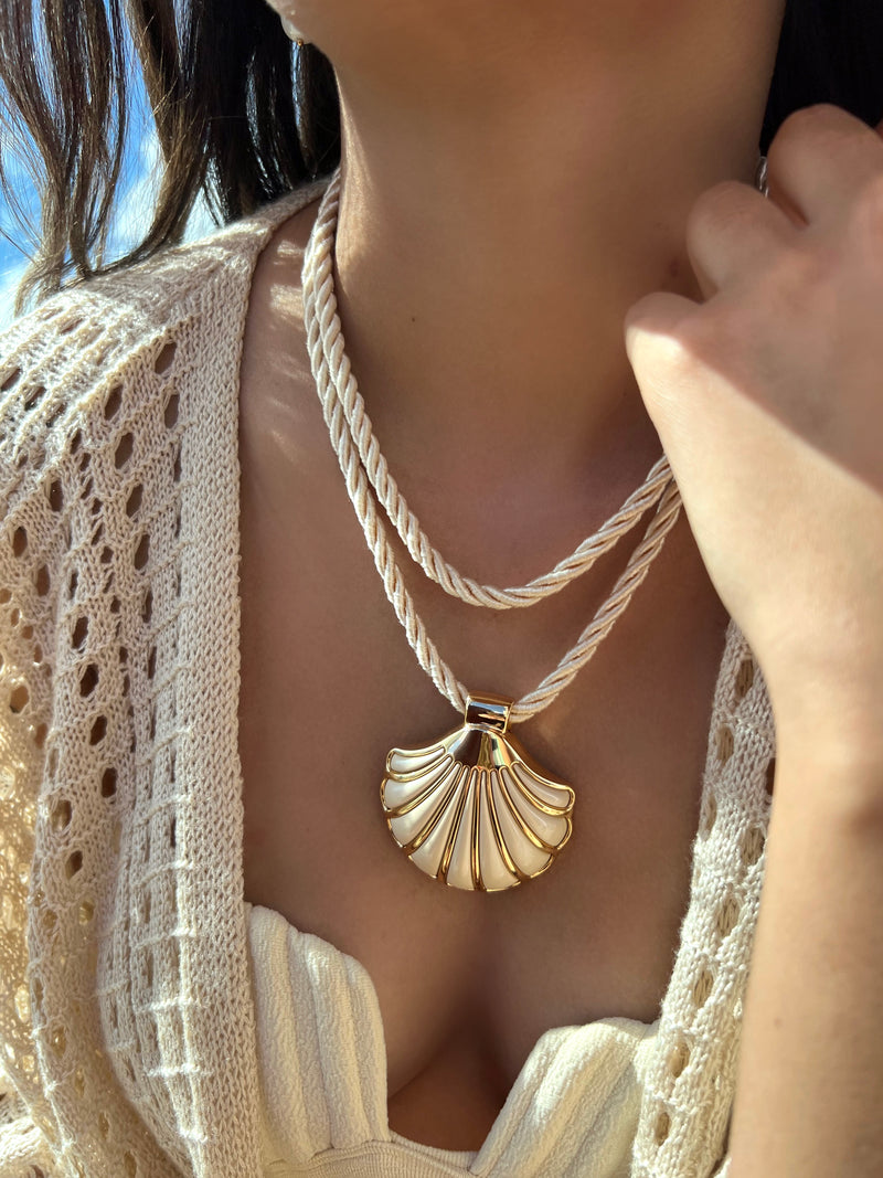 Cordão 3 Em 1 Pingente Concha Resinada 1,20m