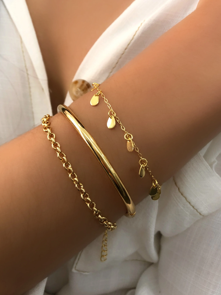 Mix De Pulseiras Corrente E Bracelete Liso Fino