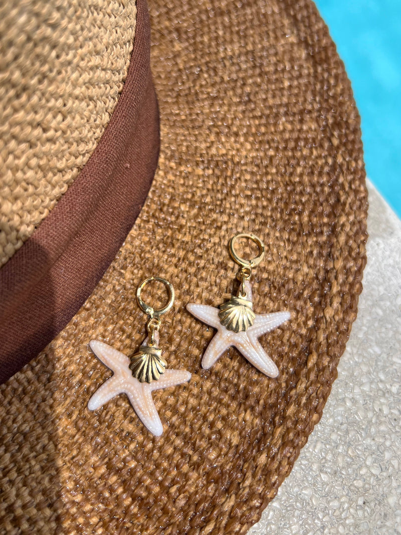 Brinco Argola Com Estrela do Mar E Mini Concha Dourada