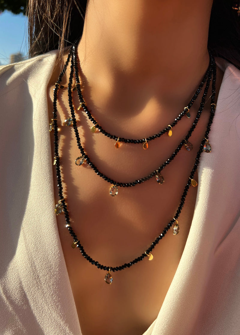 Mix de colares cristais lapidados onix e mini gotas