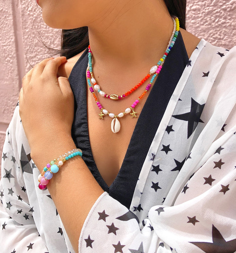 Colar Cláudia Cristais Coloridos E Pérolas Naturais De Água Doce Com Búzio Dourado