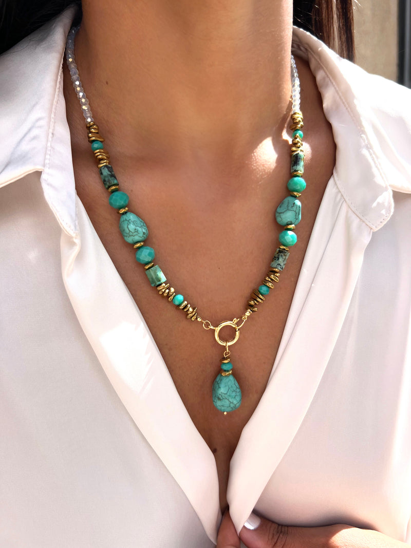 Colar Com Pedras Turquesas E Africanas E Hematitas Douradas 55cm