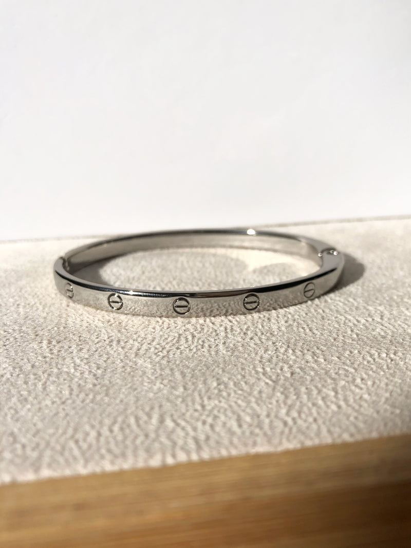 Bracelete Fino Parafuso Em Banho Ródio Branco 17cm