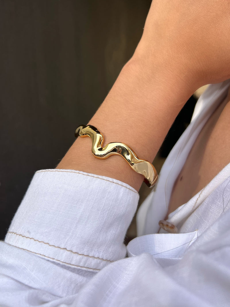 Bracelete Ondas Orgânico Banho Ouro 18k