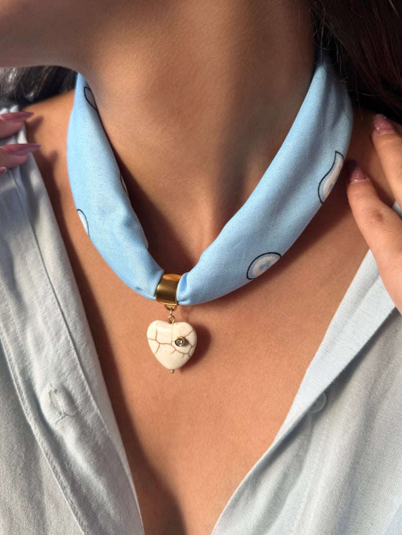 Colar Lenço Azul Pingente Coração Pedra Howlita Natural