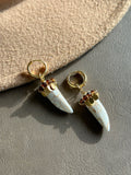 Brinco Argola Dente Pedra Natural Howlita E Gotinhas