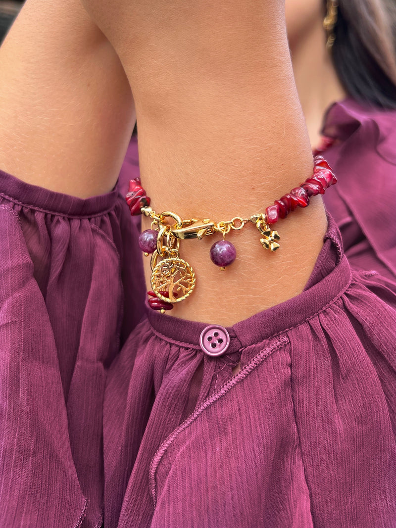 Pulseira Cascalho Vermelho E Pins