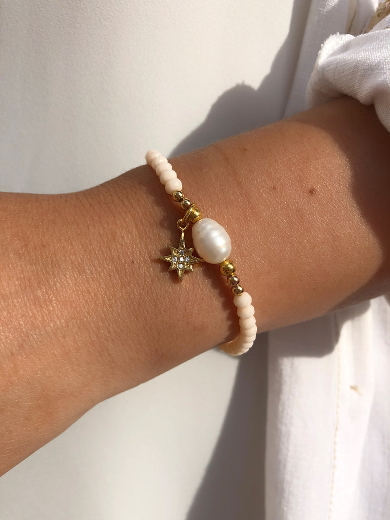 Pulseira Cristais Lapidados Cor Creme, Com Pérola Água Doce E Estrela Com Micro Zircônias Brancas