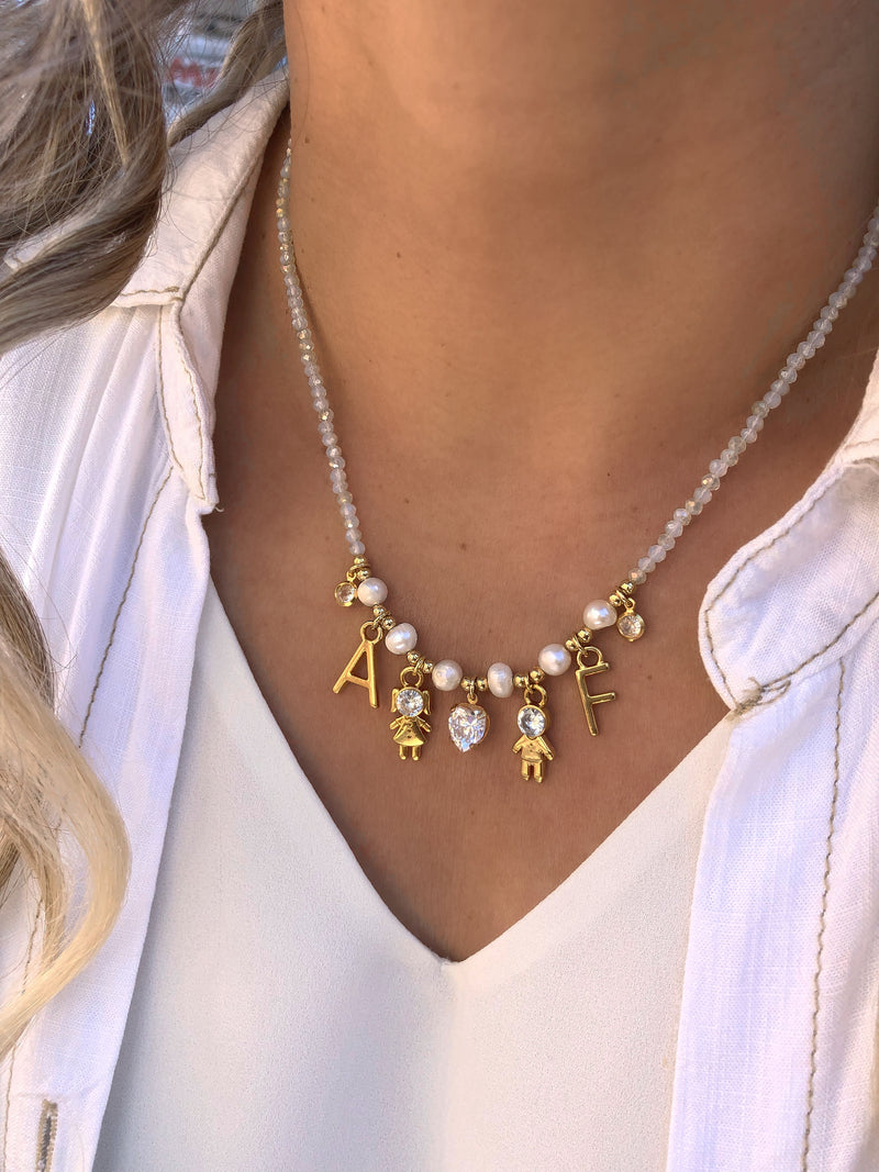 Colar Namorados, Pérolas Naturais + 2 Letras + Casal + Zircônias Brancas