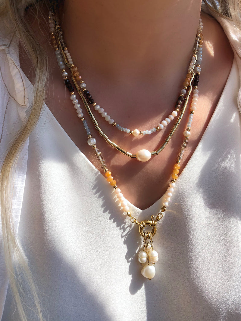 Mix De Colares Cristais Coloridos Com Perolas Penduradas Diana