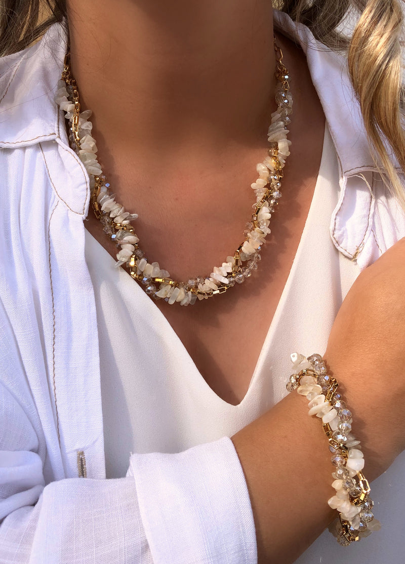 Colar Rebeca Torcido Com Cristais, Corrente E Cascalho Quartzo Rutilado 50cm