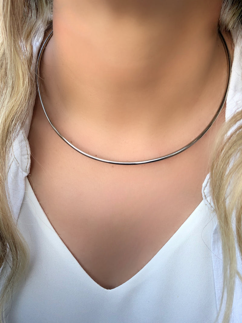 Arco Camila Liso Fino Em Banho Ródio Branco 35cm