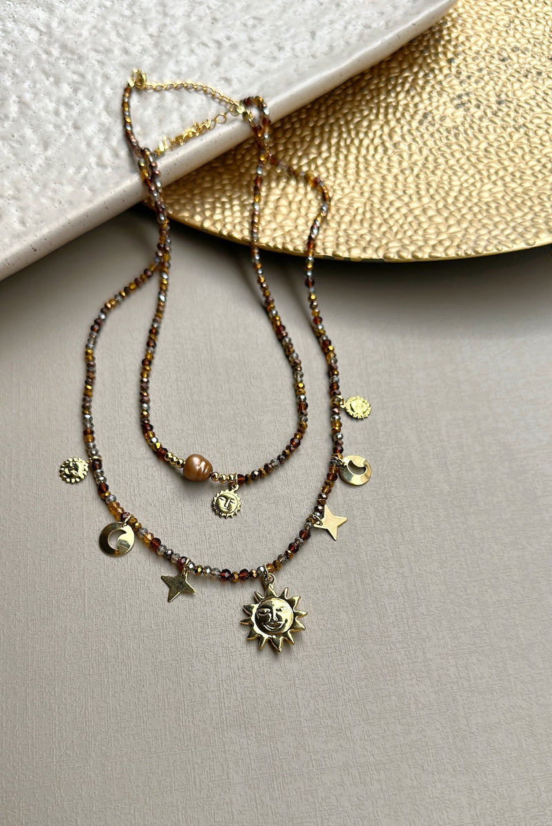 Colar Mix Tons Marrons Com Pérola Natural E Sol 40cm