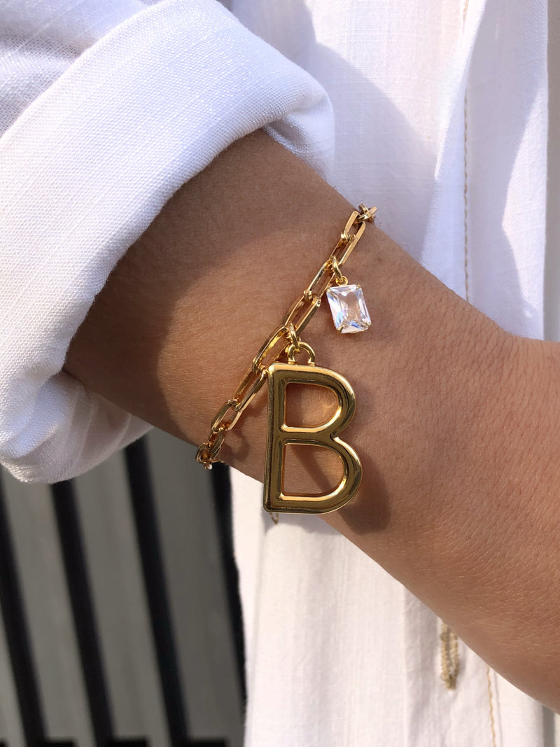 Pulseira Corrente Elos Fina Com Inicial Grande e Baguete Zircônia 16cm