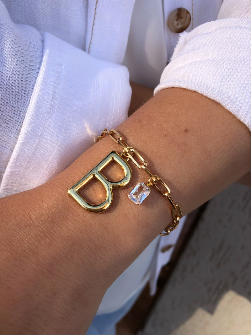 Pulseira Corrente Elos Fina Com Inicial Grande e Baguete Zircônia 16cm