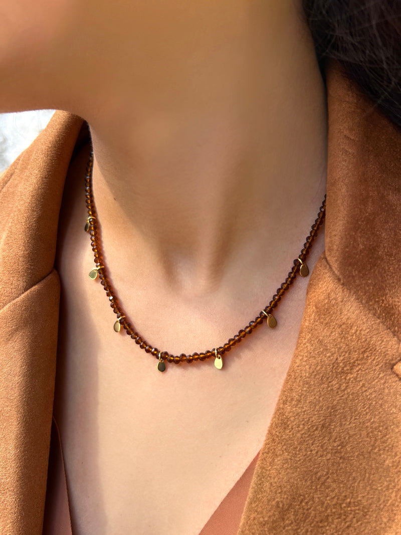 Colar Cristais Cor Marrom Escuro E Gotinhas 40cm