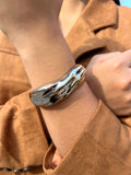 Bracelete Largo Ondulado Ródio Branco