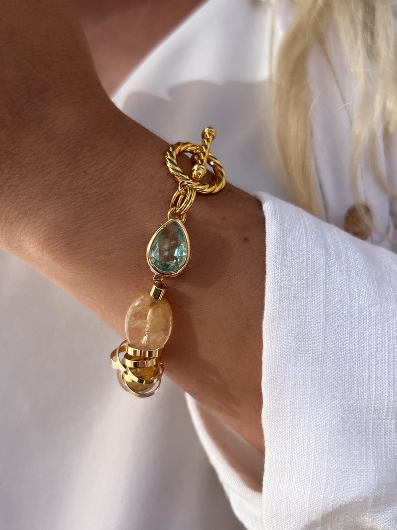 Pulseira Rebeca Pedra Quartzo Rutilado, Gota Lapidada Cor Água Marinha E Fecho Torcido 20cm