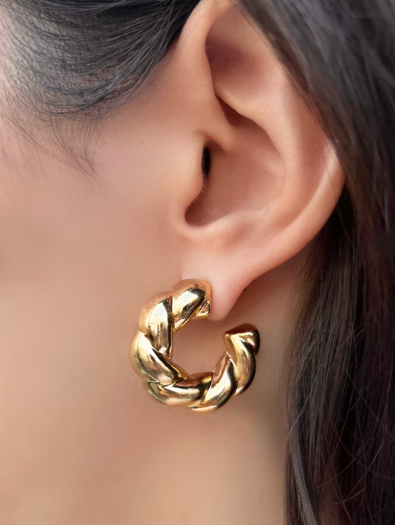 Par De Brinco Argola Trançada Puff Pequena