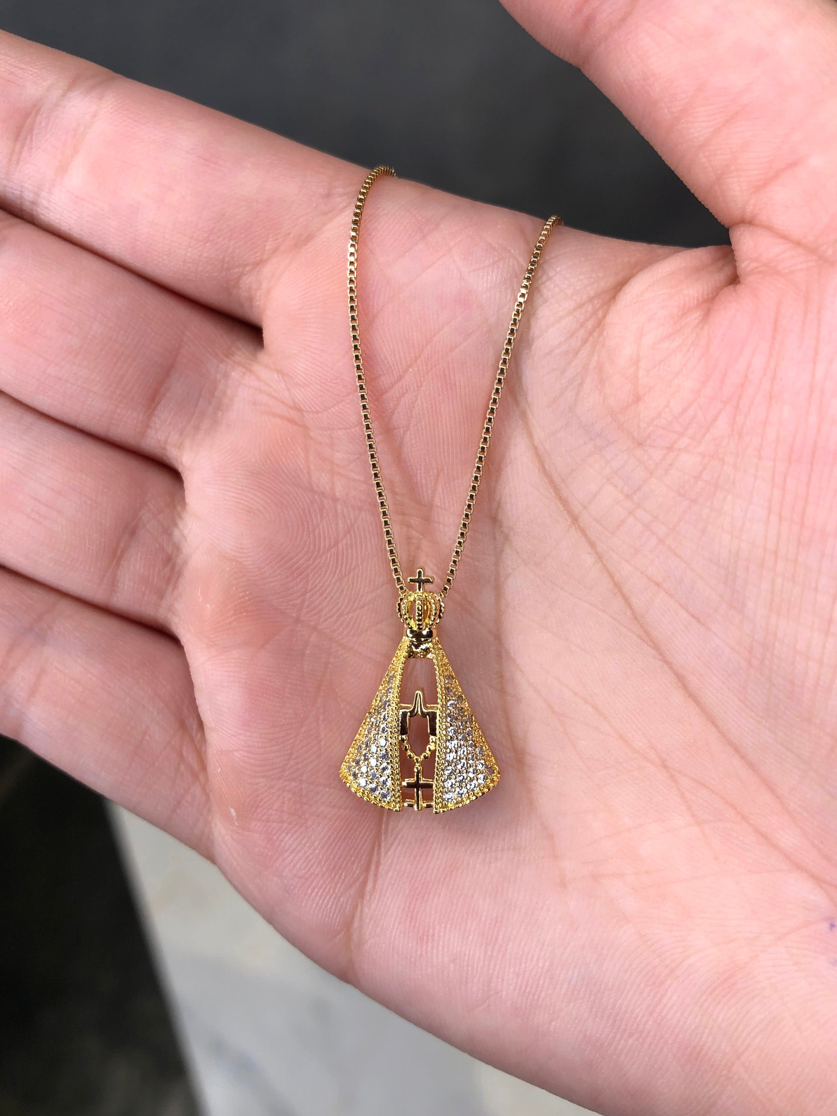 Colar Nossa Senhora Aparecida Pequena Cravejada Zircônia 45cm