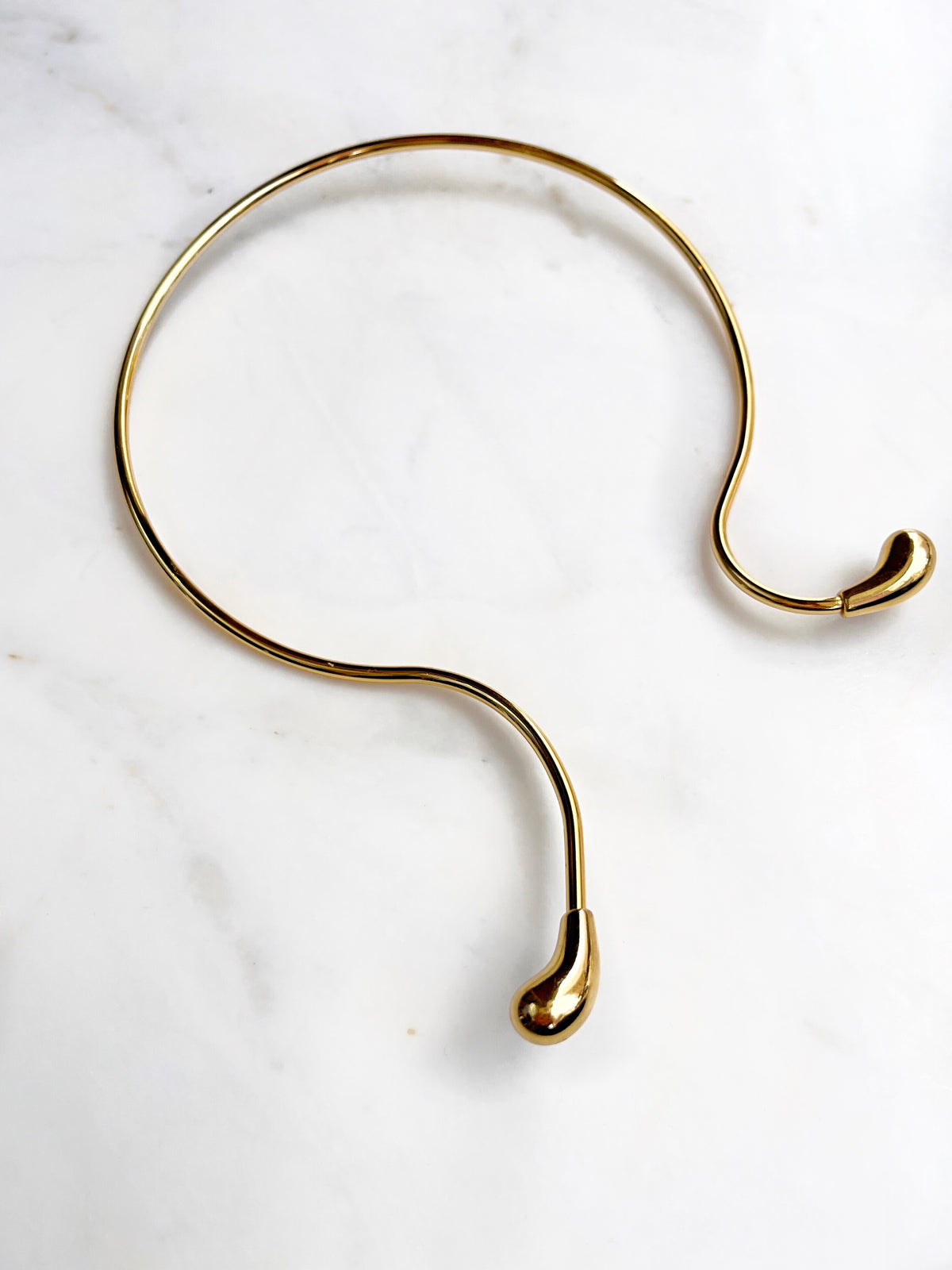 Arco Orgânico Irregular Banho Ouro 18k 35cm