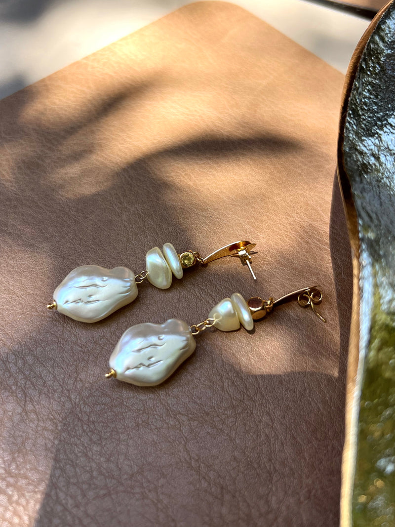 Brinco Pedras E Pérola Barroca Acrílica E Hematitas