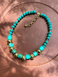 Colar Capri Discos E Pedras Acrílicas Turquesa 45cm