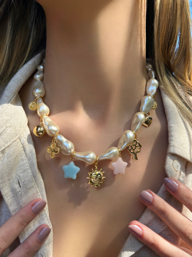 Colar Pérolas Barrocas Acrílicas Com Pingentes Sol E Estrelas Em Pedras Naturais 45cm