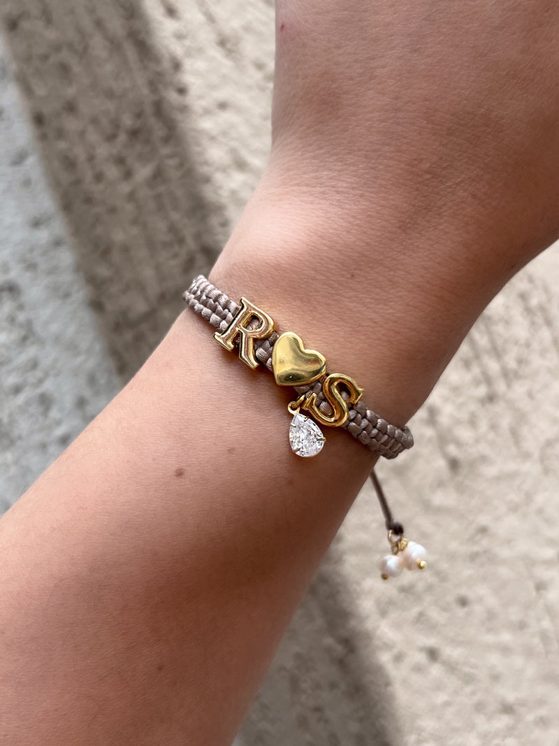 Pulseira Macramê Namorados Coração + 2 Letras + Coração Em Zircônia Branca