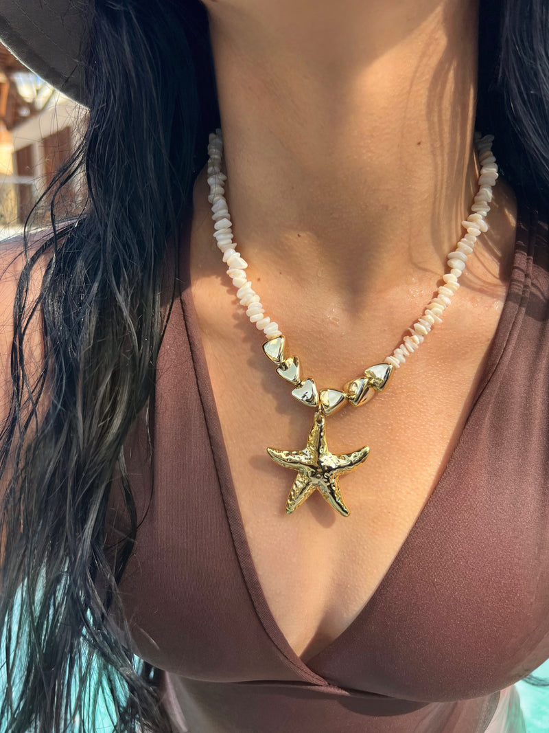 Colar Cascalho Madrepérola Estrela Dourada E Metais Orgânicos Dourados 45cm