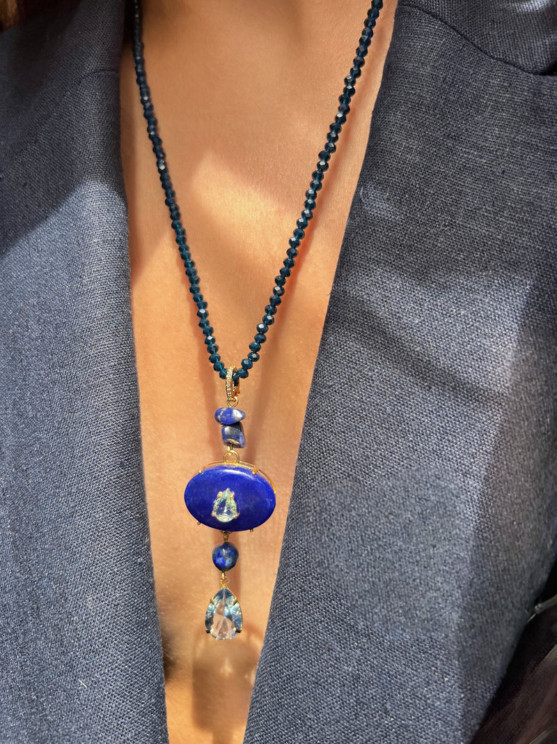 Gravata Cristais Cor Montana e Pedra Safira Azul 60cm