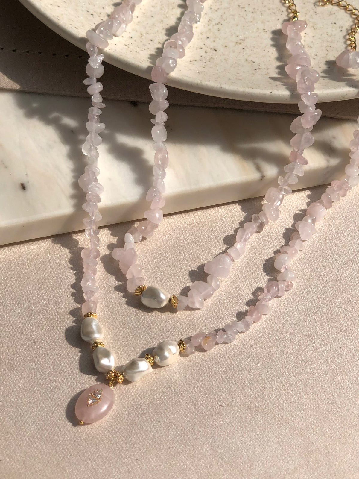 Mix De Colares Manuela Cascalho com Pedra Natural Quartzo Rosa