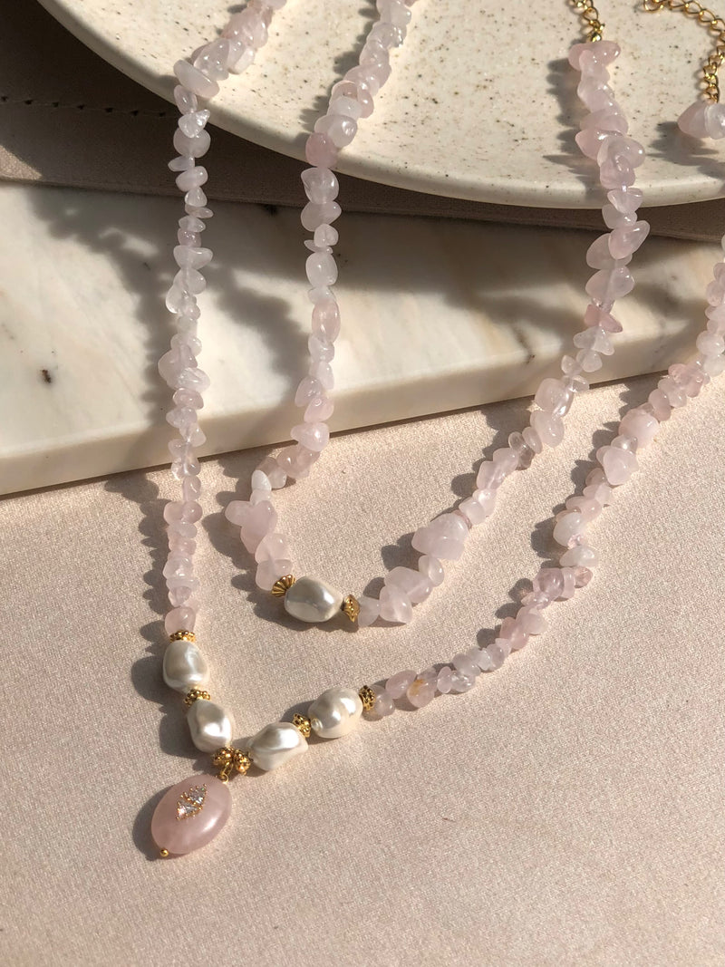Mix De Colares Manuela Cascalho com Pedra Natural Quartzo Rosa