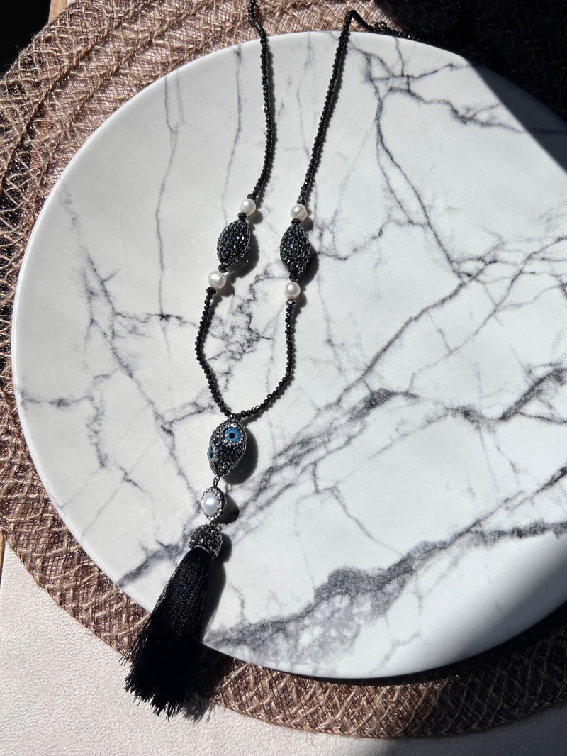 Última Peça!!! Colar Em Cristais Grafite Com Tassel Em Fios Preto