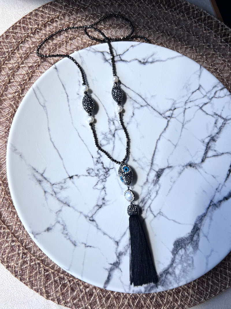 Última Peça!!! Colar Em Cristais Grafite Com Tassel Em Fios Preto
