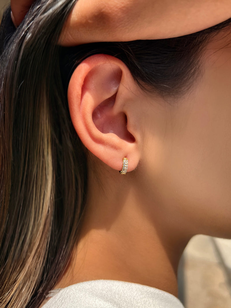 Mini Argola Cravejada Ouro