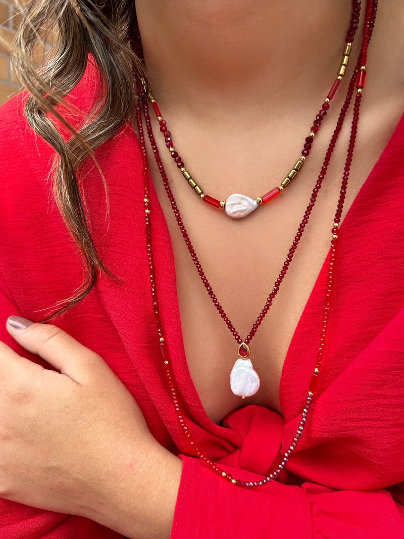 Mix De Colares Ana Em Cristais Vermelho Cherry Com Pérola Barroca