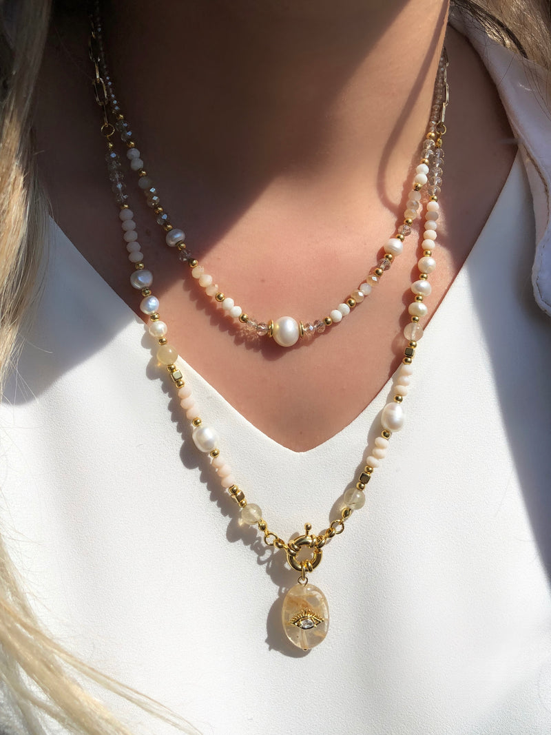 Mix De Colares Classicos Tons Nude Com Pedra Quartzo E Olho Grego