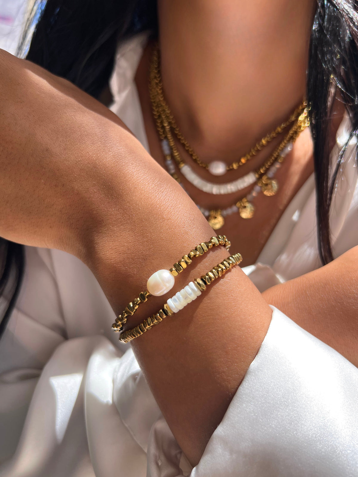 Mix De Duas Pulseiras Hematita Com Madrepérola e Pérola Barroca