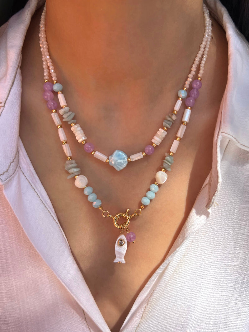 Mix De Dois Colares Pedras Naturais E Concha Azul E Peixe Madrepérola