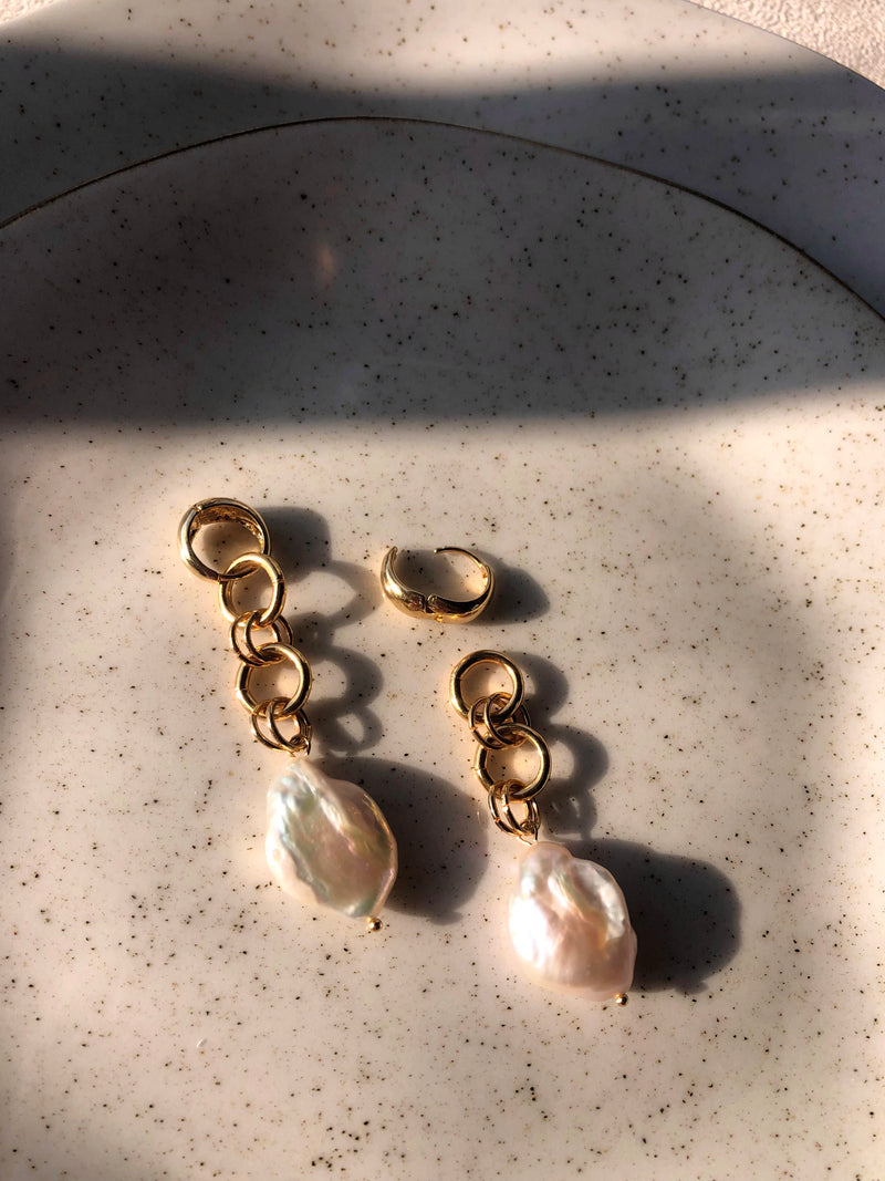 Par De Brinco Argola Elos E Pérola Barroca