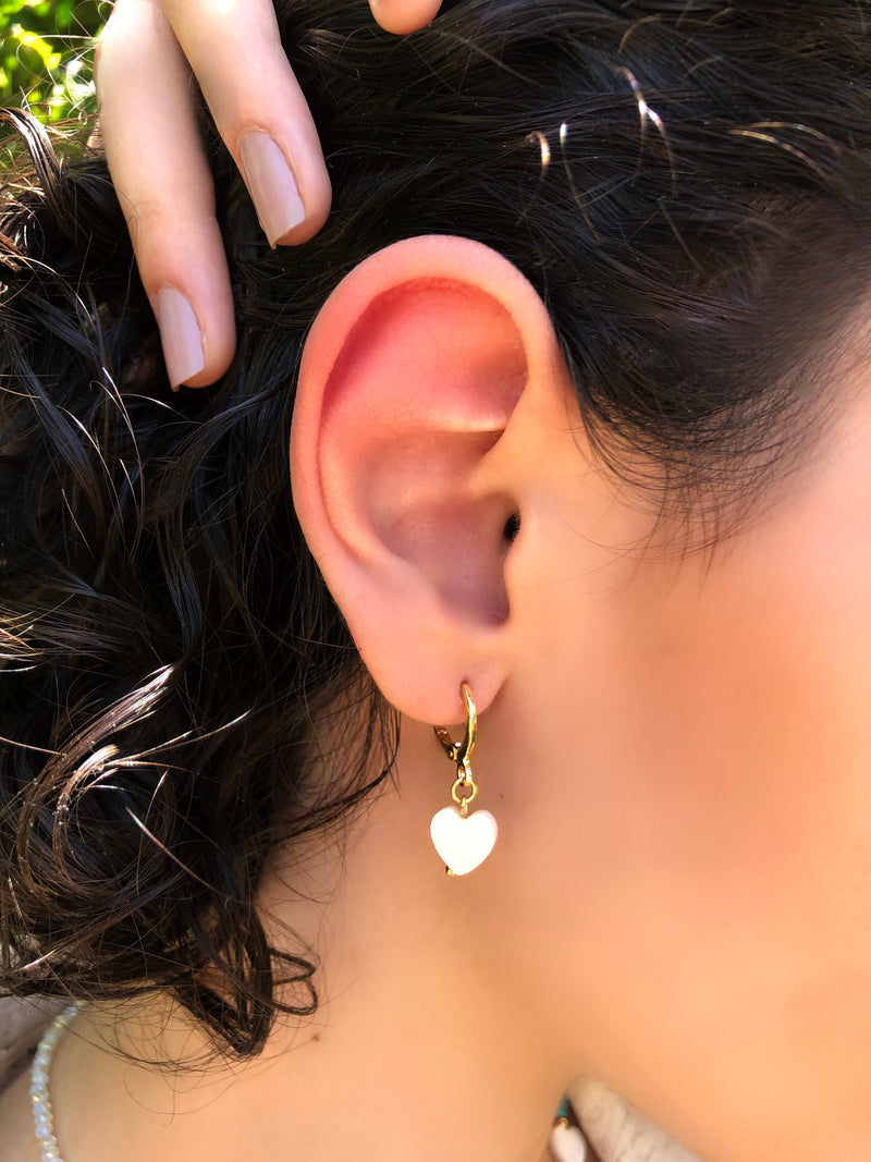 Par De Brincos Louise Coração Madrepérola