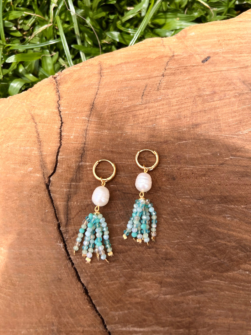 Par De Brincos Pérola Água Doce E Tassel Mix Caribe