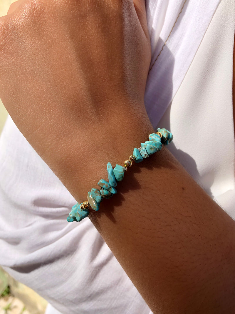 Pulseira Cascalho Turquesa E Detalhes Em Banho Ouro 16cm