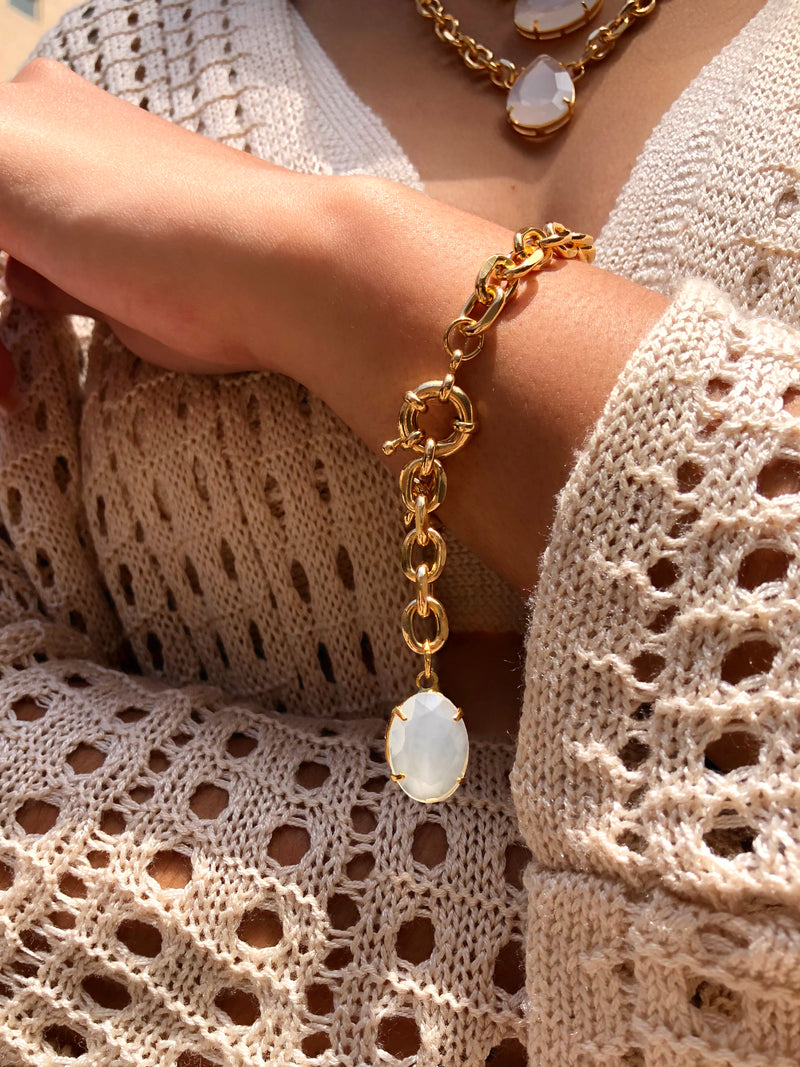 Pulseira Corrente Leve Oval Acrílica Branco Leitoso Fecho Bóia 22cm