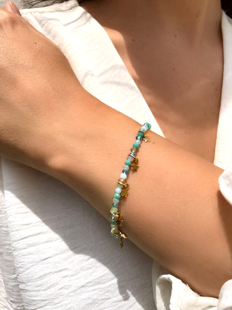 Pulseira Cristais Mix Caribe E Mini Estrelas Penduradas 16cm