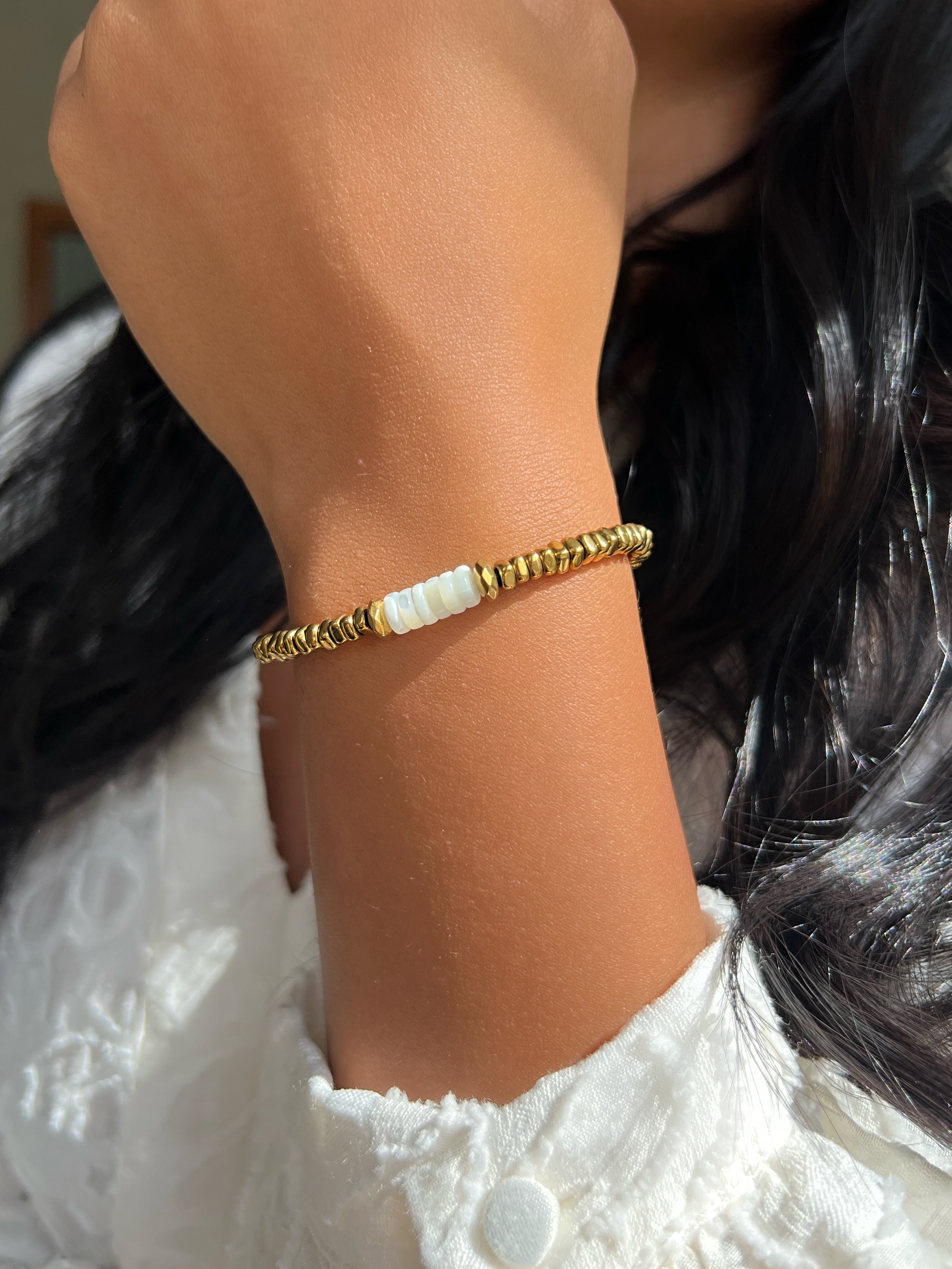 Pulseira Hematita Com Discos Madrepérola 17cm