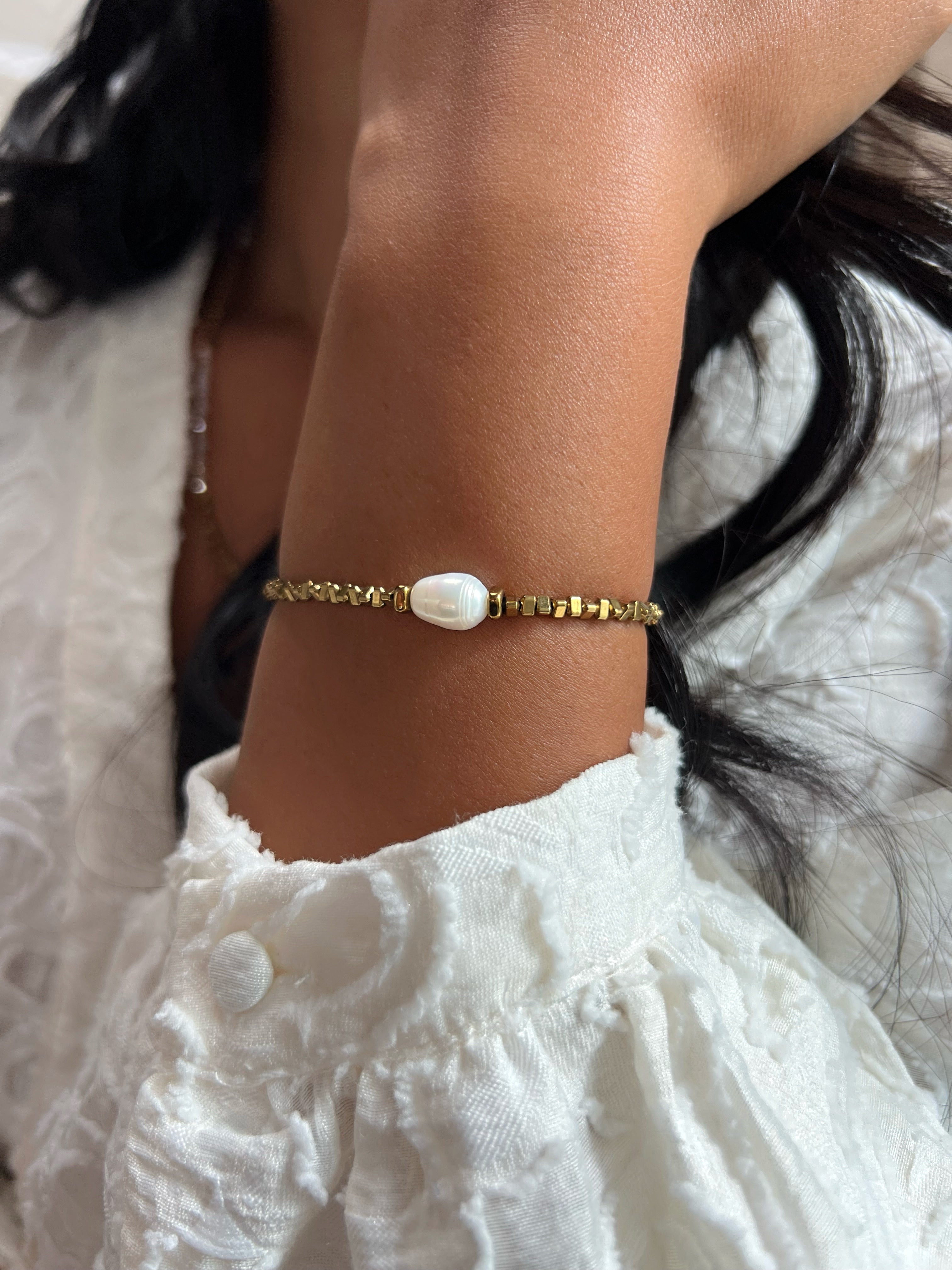 Pulseira Hematita Com Pérola De Água Doce 17cm